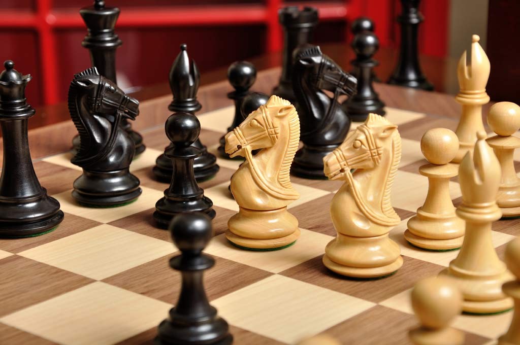 Staunton Leicester Chess Set, Box and Board Combination