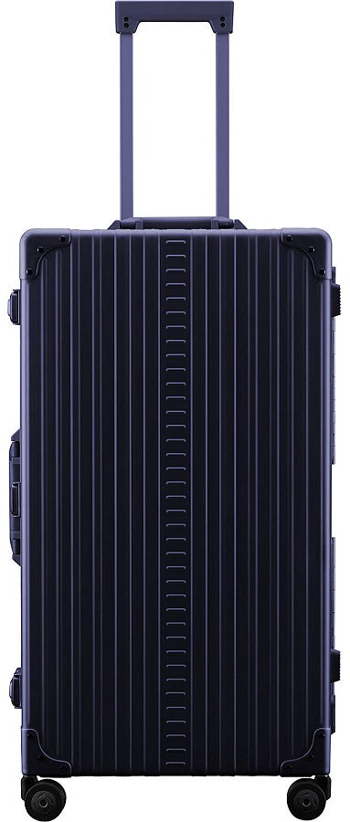 Aleon 30" International Trunk