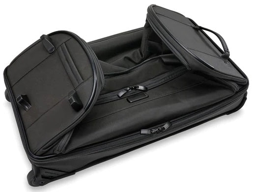 Briggs & Riley Baseline Medium Upright Duffle