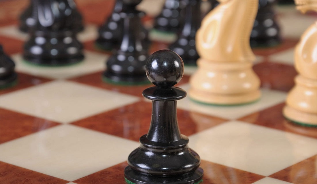 Staunton Broadbent Chess Set, Box and Board Combination - Ebony