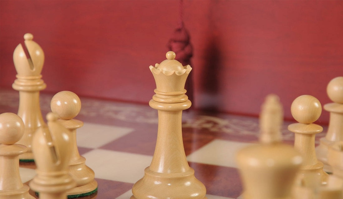 Staunton Broadbent Chess Set, Box and Board Combination - Ebony