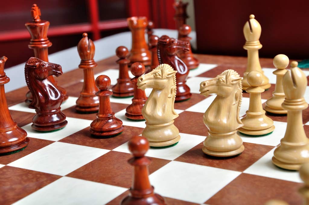 Staunton Capablanca Chess Set, Box and Board Combination - Blood Rosewood