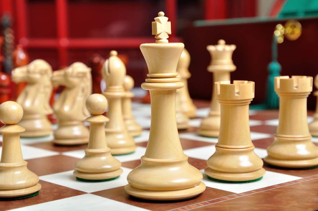 Staunton Capablanca Chess Set, Box and Board Combination - Blood Rosewood