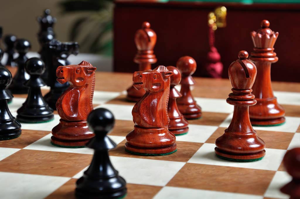 Staunton Reykjavik II Prestige Chess Set, Box and Board Combination