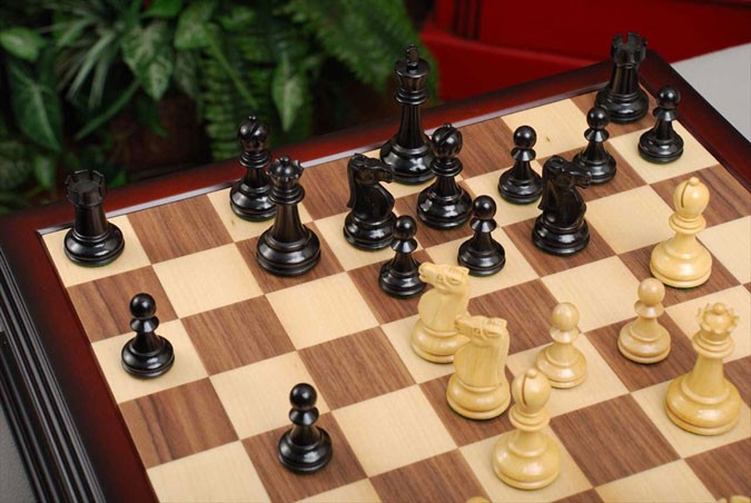 Staunton Reykjavik II Tournament Chess Set and Tiroir Combination - Ebony