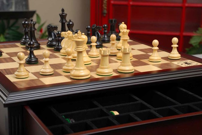Staunton Reykjavik II Tournament Chess Set and Tiroir Combination - Ebony