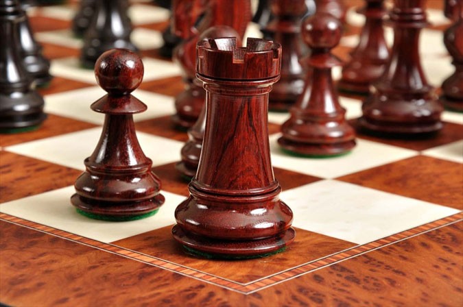 Staunton Zagreb '59 Prestige Chess Set, Box and Board Combination