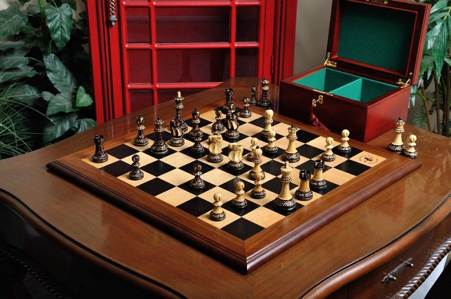 Staunton Burnt Reykjavik II Chess Set, Box and Board Combination - Burnt Boxwood
