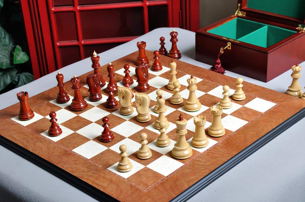Staunton Zagreb '59 Chess Set, Box and Board Combination - Boxwood-Blood Rosewood